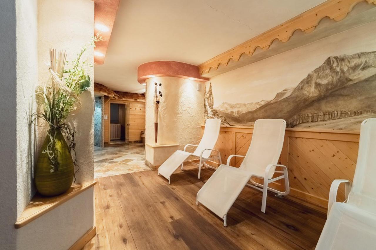 Hotel Chalet Sas Morin Pozza di Fassa Exterior photo